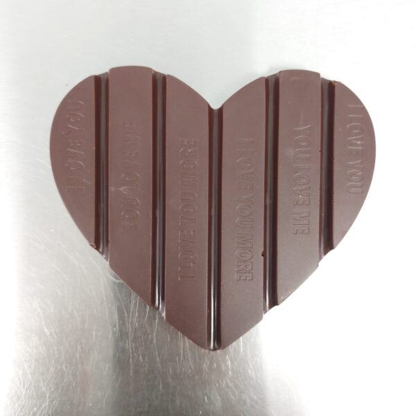 corazon de caramel y chocolate negro